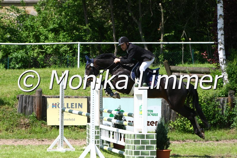 005M5325_El Ninio_L Springen.JPG